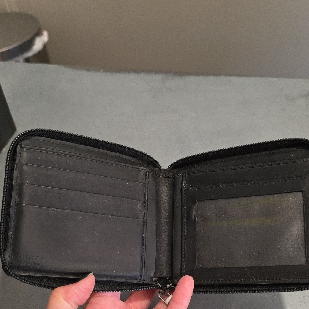 Gucci Black Men's Zipper Wallet - Picture 7 of 9